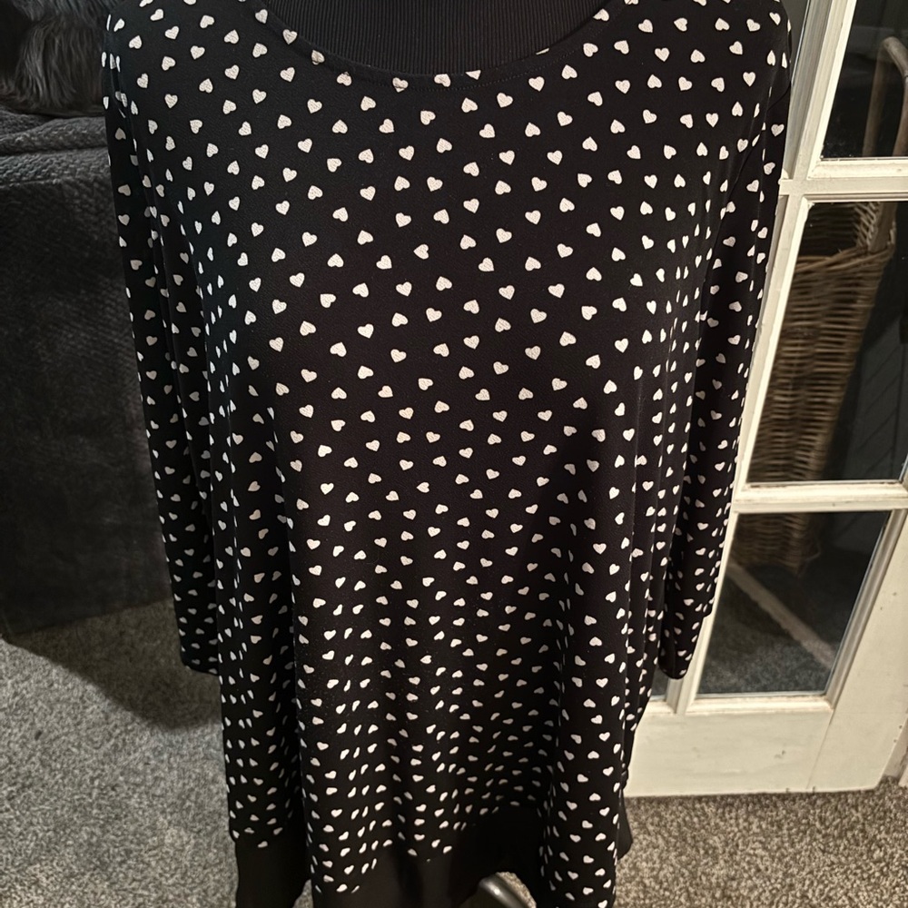 Adrianna Papell Black and White Heart Print Blouse
